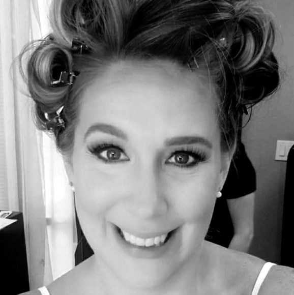 Meet your Posher, Jennifer - Picture 1 of 1